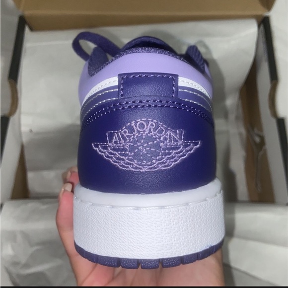 Jordan 1 Low - Picture 3 of 5